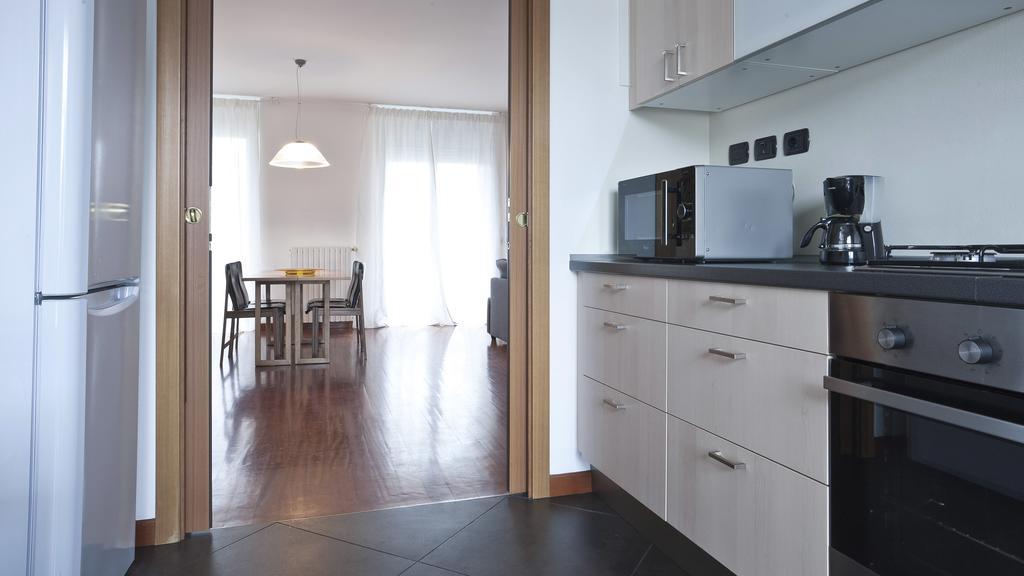 Italianway-Zanella Apartment Milan Exterior photo